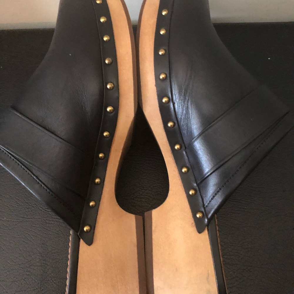 Coach Clogs - Picture 2 of 4